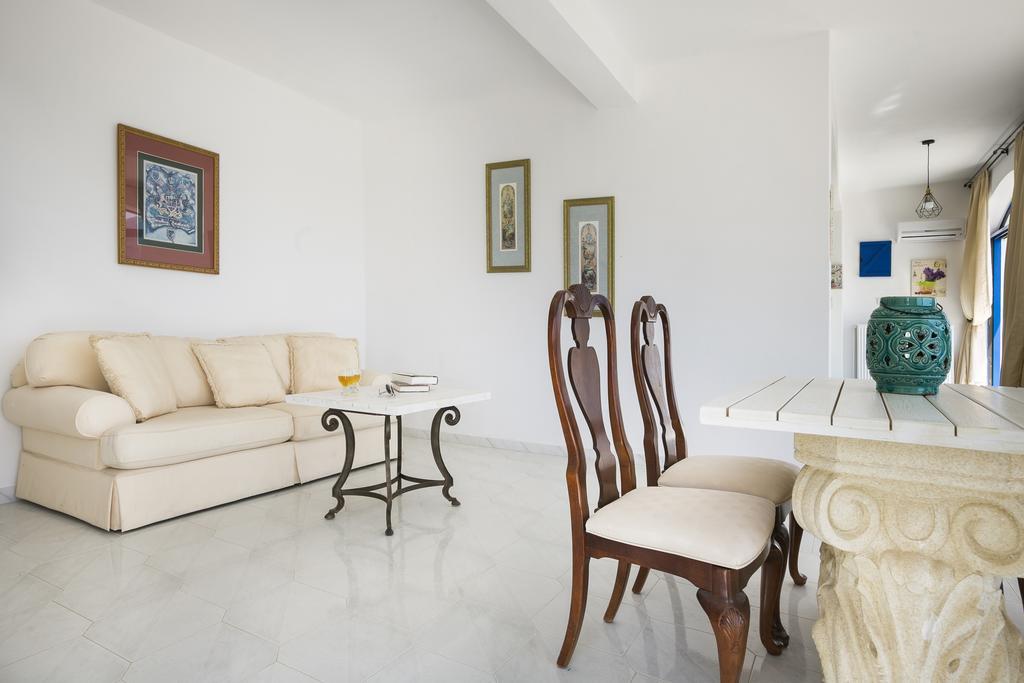 Villa Afrodite Mousata Bagian luar foto